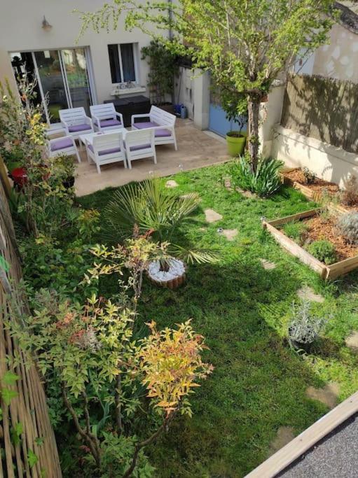 Chaleureuse Maison De Ville Avec Parking Gratuit Chinon Exterior photo